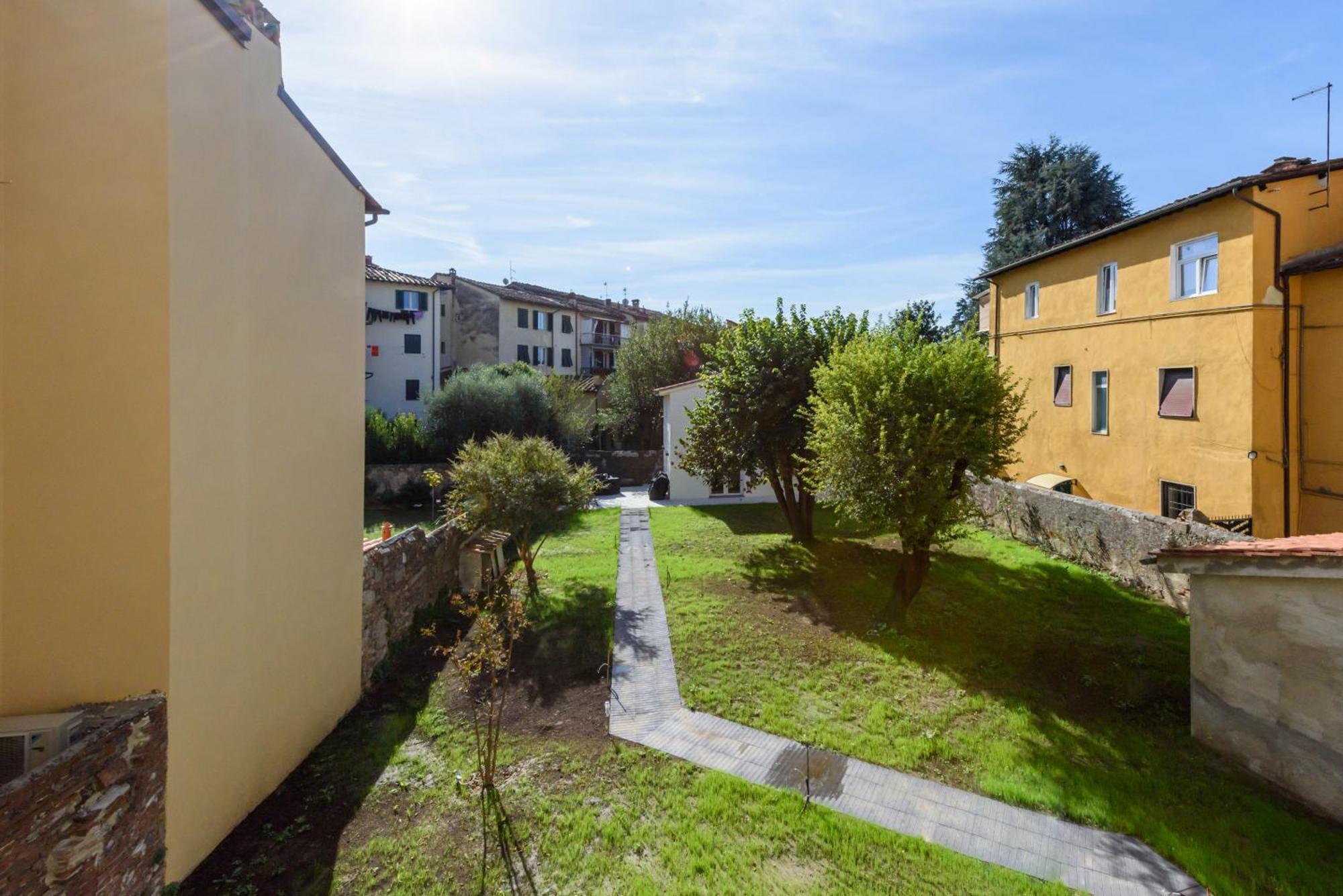 Heart Of Lucca Style Whitin The Walls エクステリア 写真